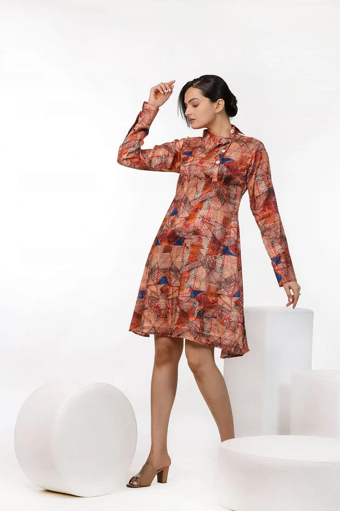 Doted Pattern Digital Print Dress - Image 3