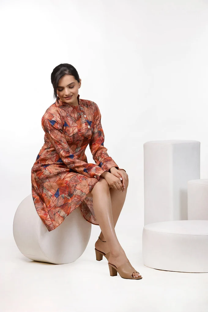 Doted Pattern Digital Print Dress - Image 4