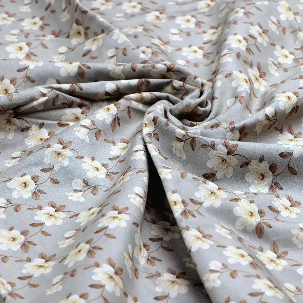 Elegant Floral Ditzy Pattern Digital Printed Fabric - Image 3