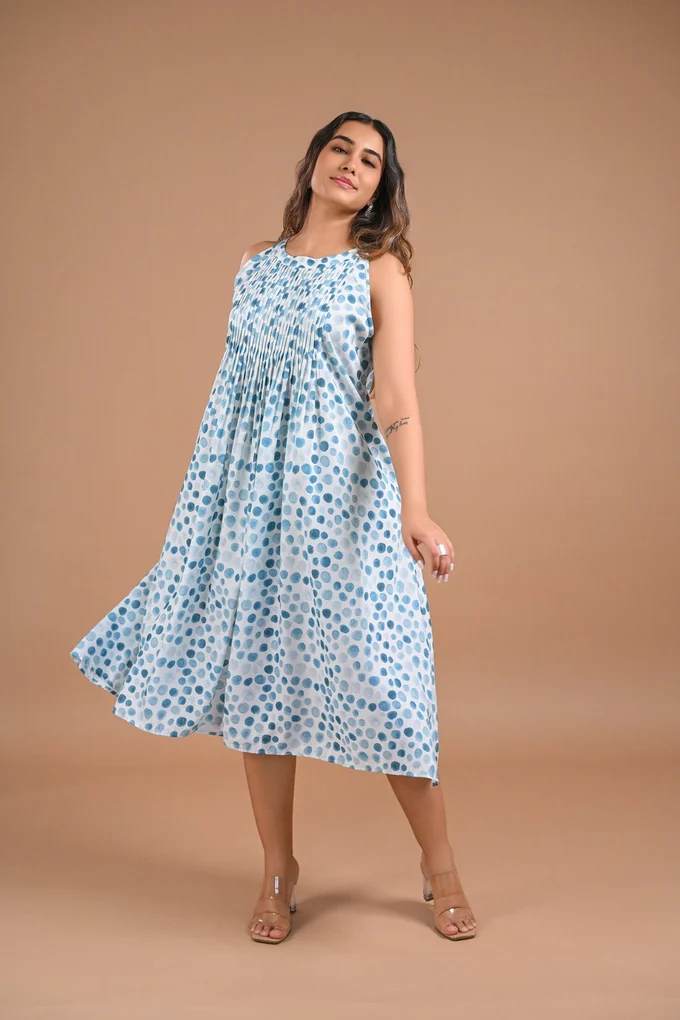 Pleated Blue Dot Midi Dress - Image 3