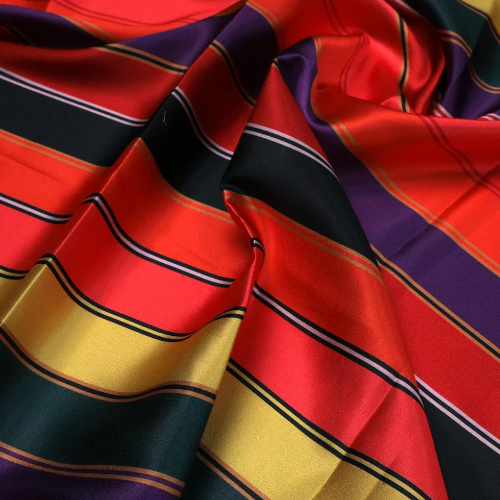 Tiny Serpentine Stripes Pattern Digital Printed Fabric - Japan Satin - Image 3