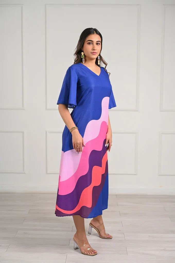 Wavy Printed Midi Dress - Image 4